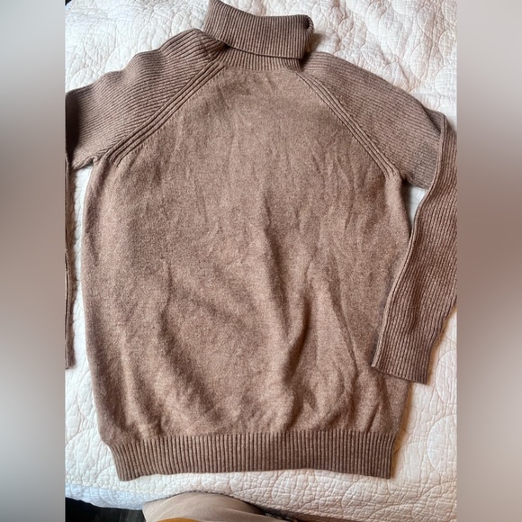 Camel brown Merino Wool blend Turtleneck sweater • size Medium - Picture 4 of 15